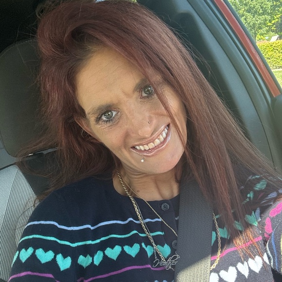 Meet your Posher, Heather - Picture 3 of 3